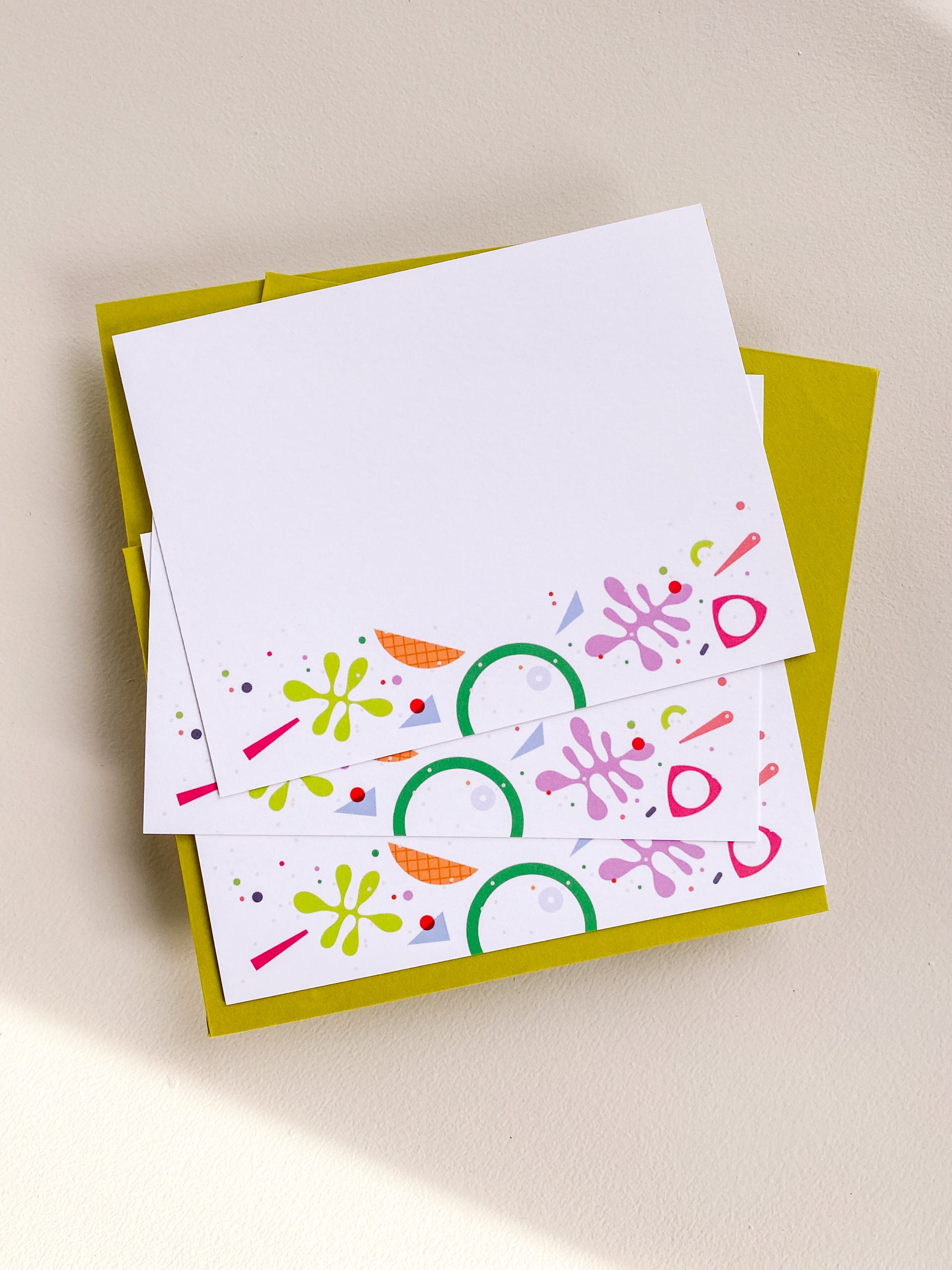 Bouncing Shapes Flat Note Card Set – 4.25x5.5 (Set of 3)