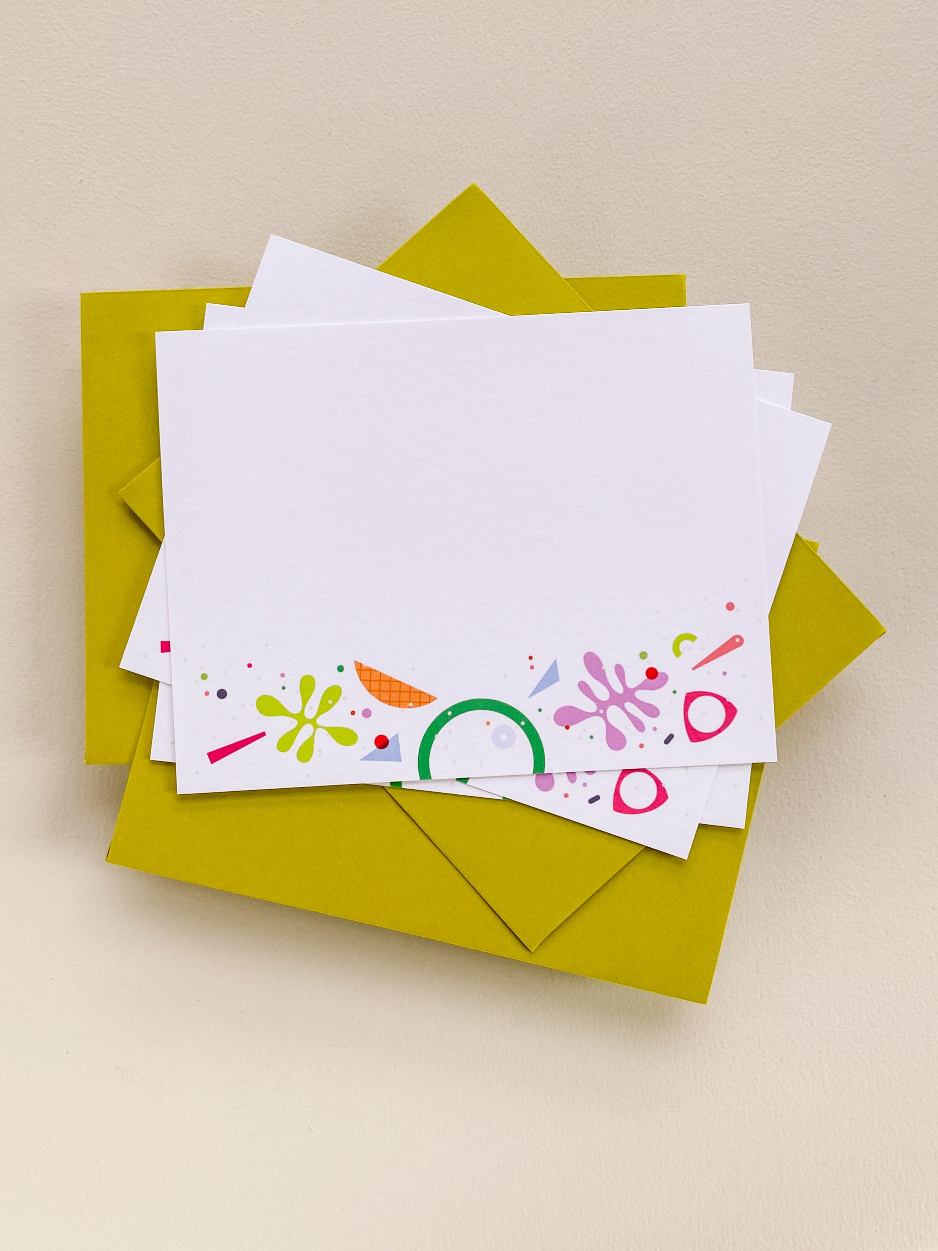 Bouncing Shapes Flat Note Card Set – 4.25x5.5 (Set of 3)